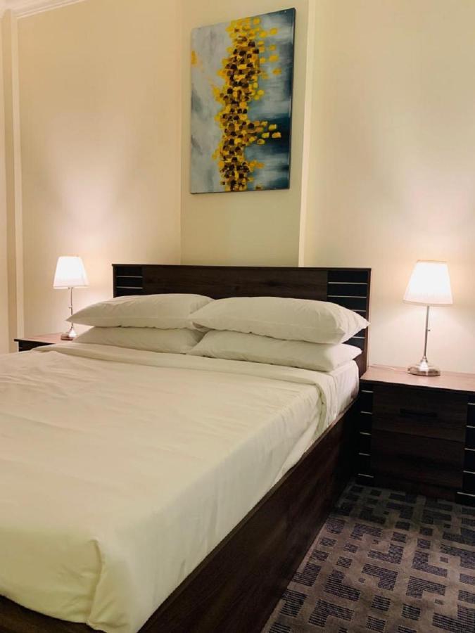 Chelsea Gardens Apartment โดฮา ภายนอก รูปภาพ