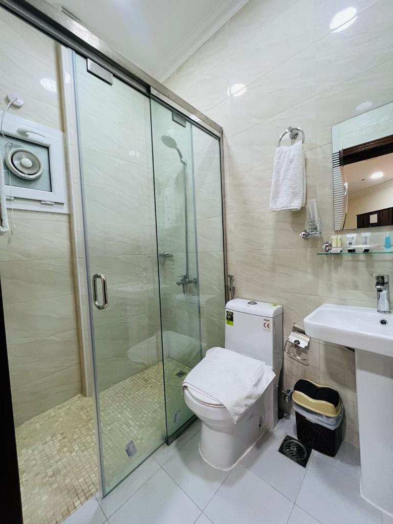 Chelsea Gardens Apartment โดฮา ภายนอก รูปภาพ